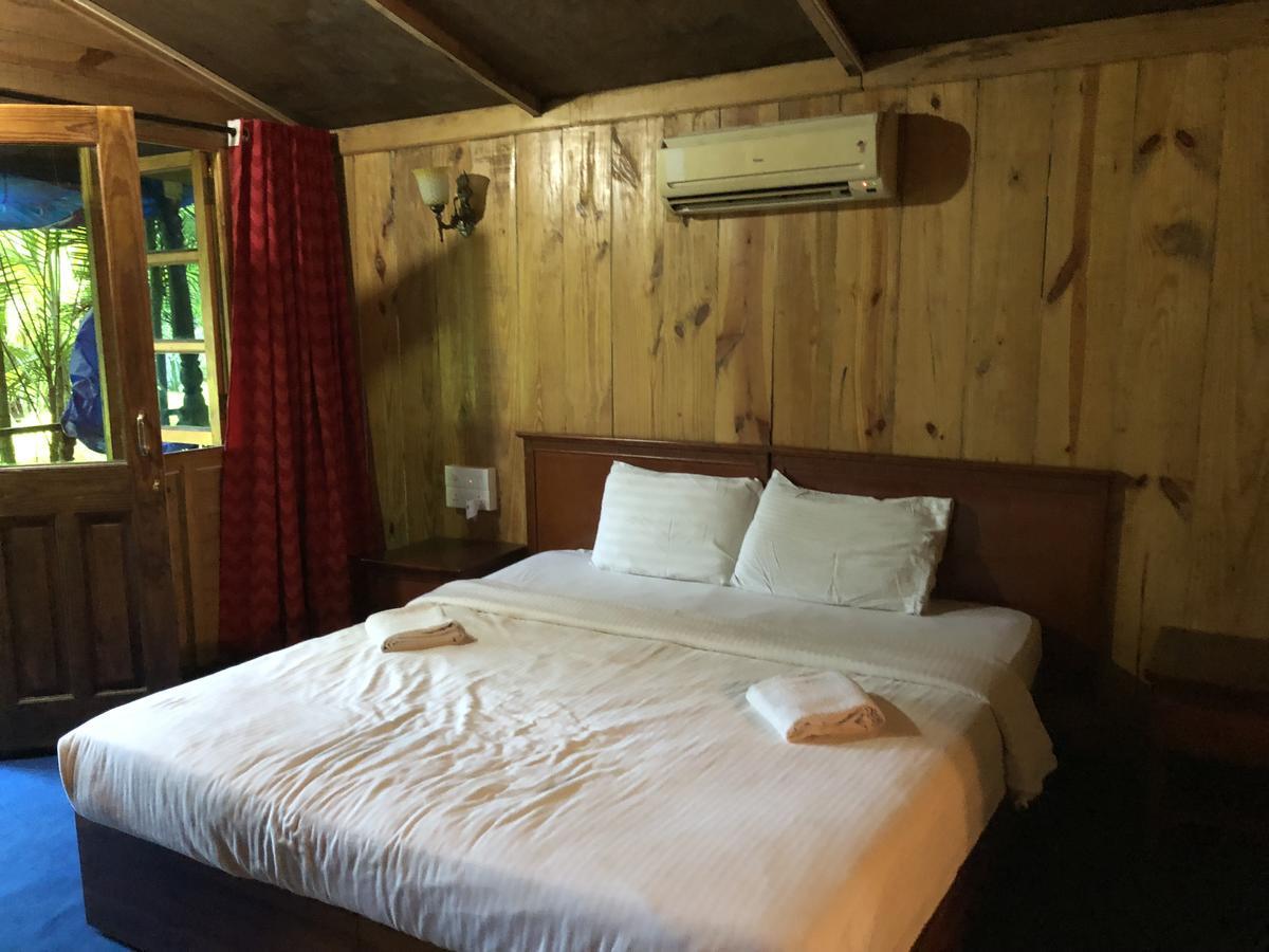 Neptune Point Premium Cottages Палолем Екстериор снимка